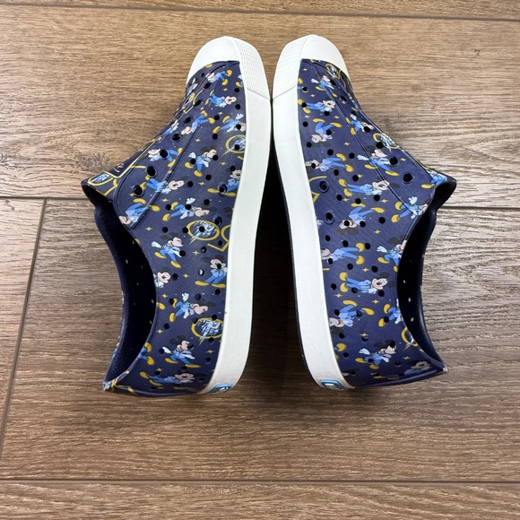 Native x Disney 50th Anniversary Walt Disney World Jefferson Shoes, Size 3 - Picture 8 of 10
